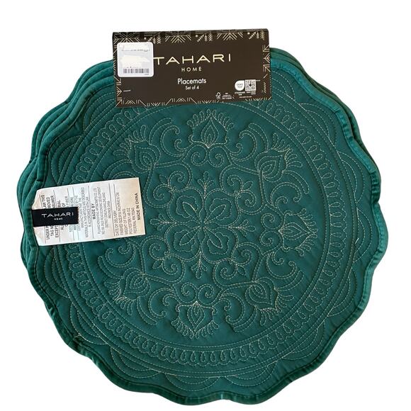 Tahari Medallion Christmas Green Velvet Velour Placemat Set Round 16" Luxury NEW - Picture 15 of 15